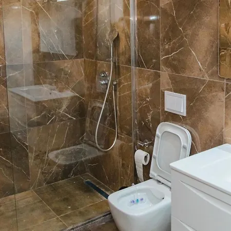 Luxe Haven B22 * טיראנה
